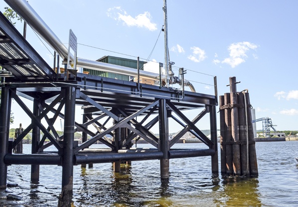 DOCK STRUCTURES & BARGE TERMINALS